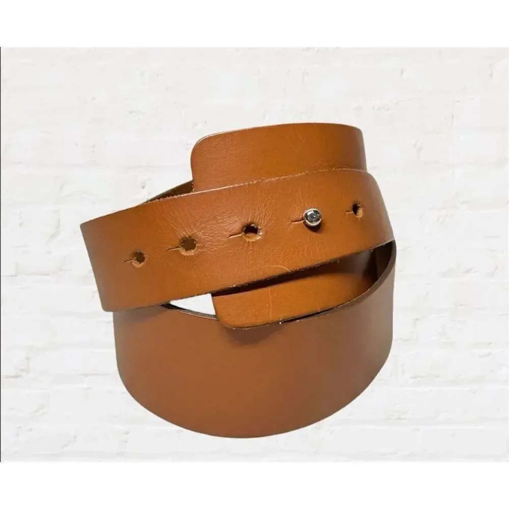 ✨OUTBACK RED Womens Caramel Color Leather Sz Large Belt✨